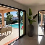 Villa Cameron Piscine Climatisation Vue Pour 8 *